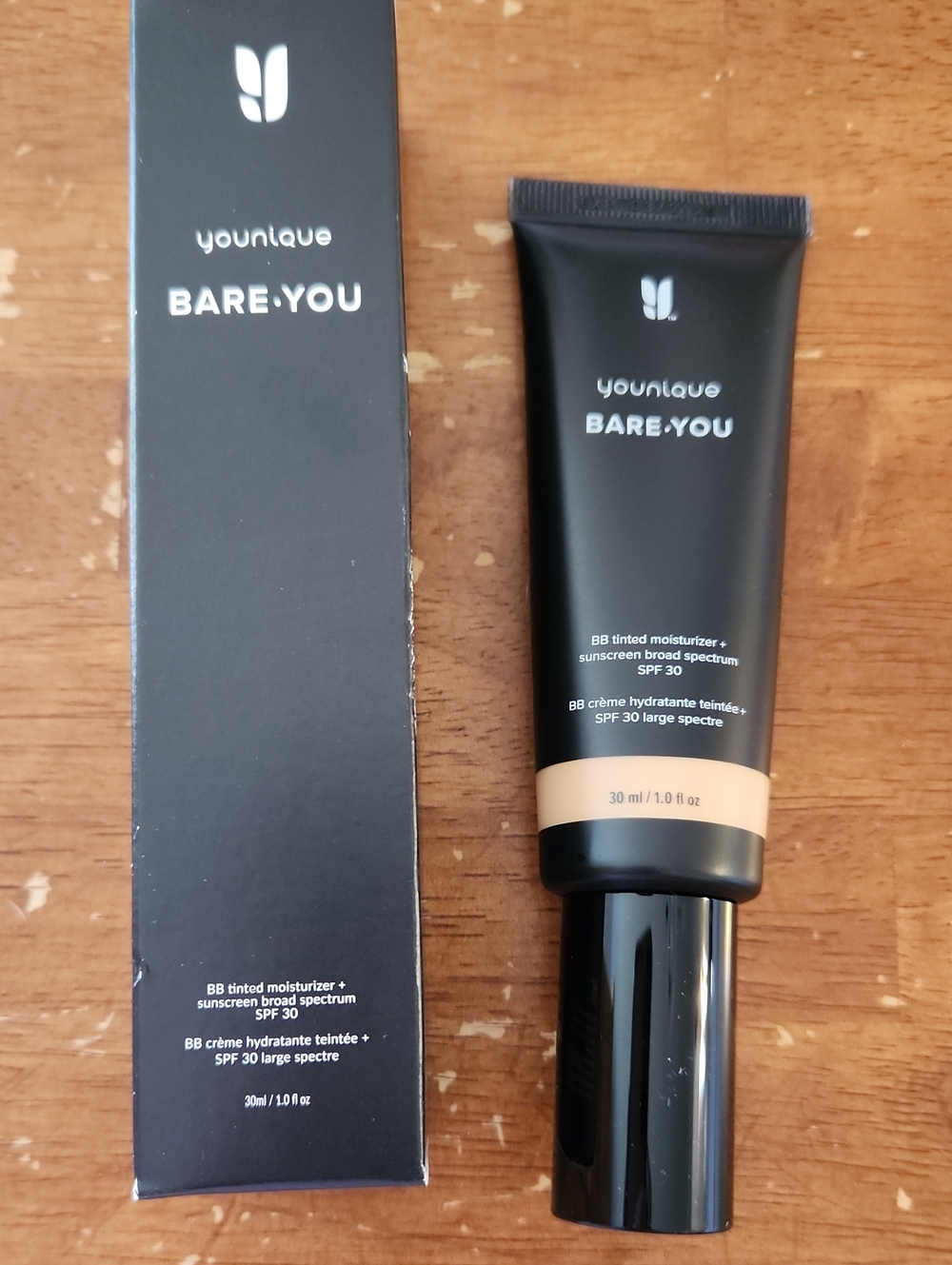 YOUNIQUE BARE·YOU
Bb Tinted Moisturizer+ Light Medium NIB